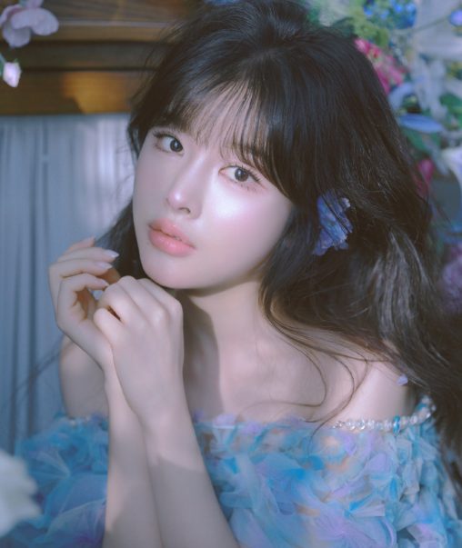 Nữ BLV tựa nàng thơ, tự tin khoe vai trần khiến dân tình "lụi tim" - Ảnh 5. Nữ BLV tựa nàng thơ, tự tin khoe vai trần khiến dân tình "lụi tim" - Ảnh 5.