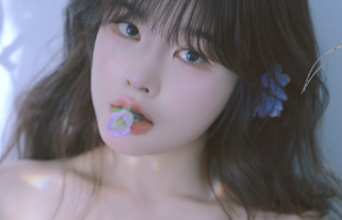 Nữ BLV tựa nàng thơ, tự tin khoe vai trần khiến dân tình "lụi tim" anh chup man hinh 2024 04 21 luc 062843 17136560561951859415770 121 0 412 465 crop 1713656501499379408798png