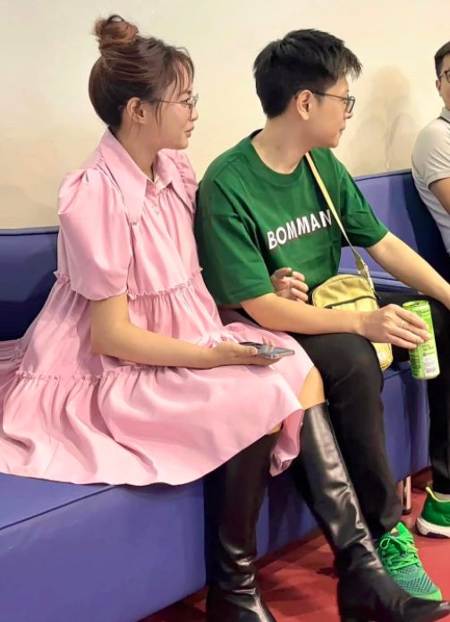 Từng là một trong những biểu tượng nhan sắc của VCS, Minh Nghi đăng dòng trạng thái đầy chạnh lòng- Ảnh 1. Từng là một trong những biểu tượng nhan sắc của VCS, Minh Nghi đăng dòng trạng thái đầy chạnh lòng- Ảnh 1.