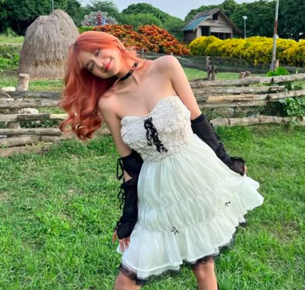 Ở ẩn thời gian dài, nữ streamer bất ngờ cập nhật trạng thái ẩn ý- Ảnh 4. Ở ẩn thời gian dài, nữ streamer bất ngờ cập nhật trạng thái ẩn ý- Ảnh 4.