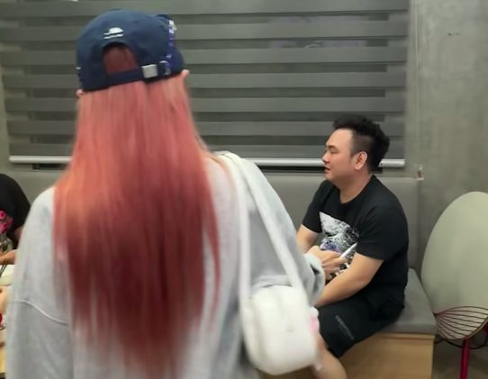 Chạm mặt Xoài Non, Xemesis có thái độ lạ, nhận Chạm mặt Xoài Non, Xemesis có thái độ lạ, nhận