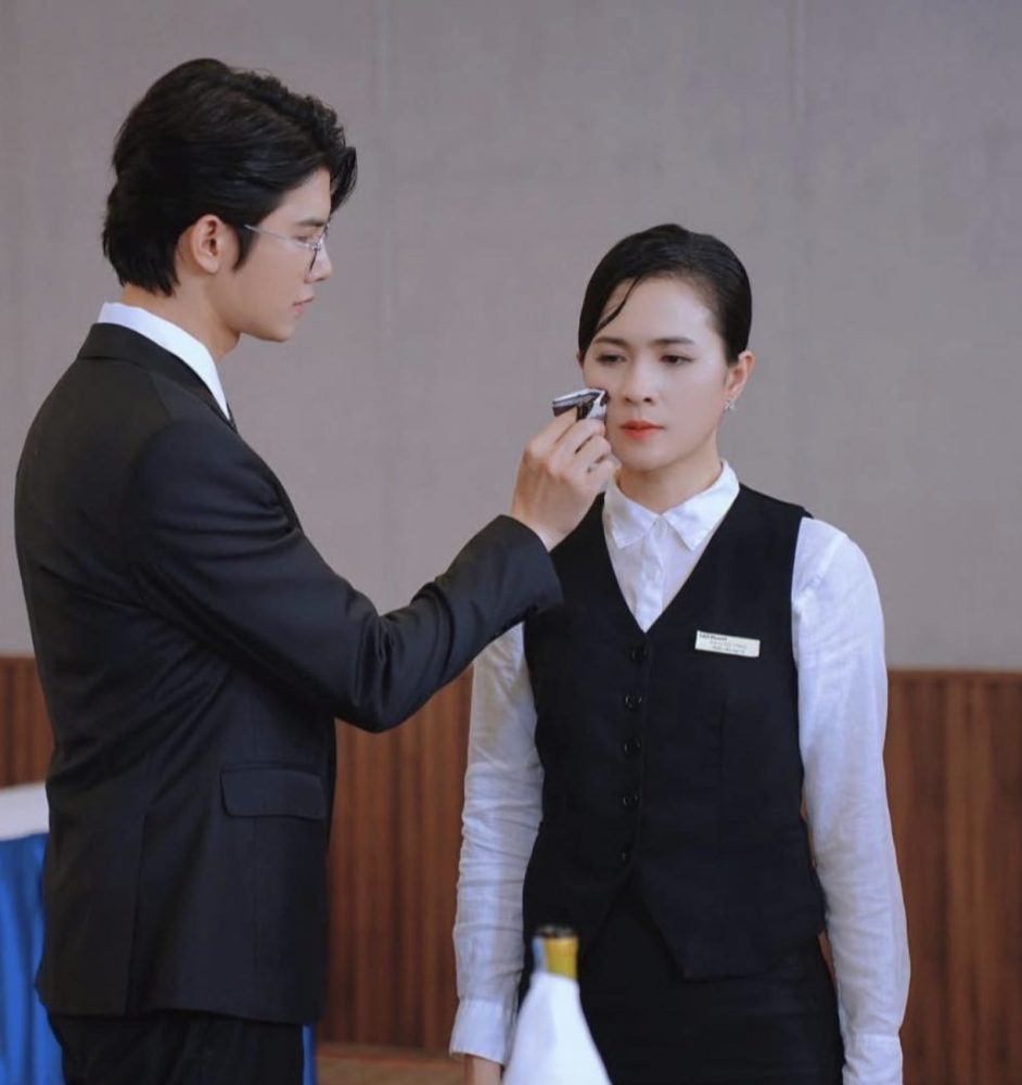 Mẹ Lao Công Học Yêu: Bị tát quá nhiều, sao nữ đóng cảnh 18+ lệch lạc nói gì?- Ảnh 6. Mẹ Lao Công Học Yêu: Bị tát quá nhiều, sao nữ đóng cảnh 18+ lệch lạc nói gì?- Ảnh 6.