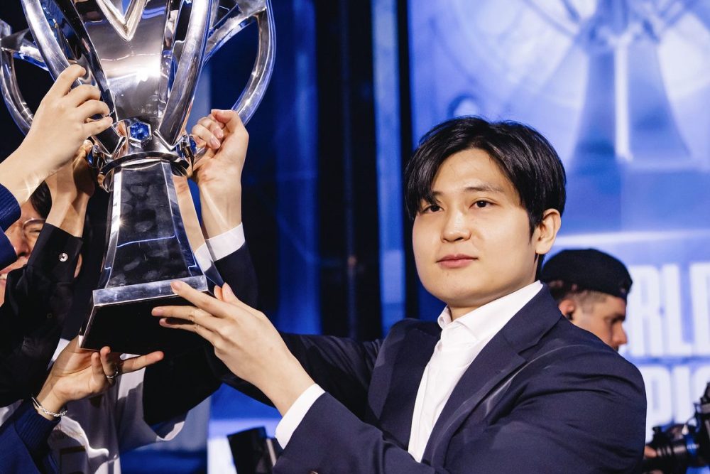 T1 có động thái dứt khoát với HLV Tom bất chấp một đại gia LCK T1 có động thái dứt khoát với HLV Tom bất chấp một đại gia LCK