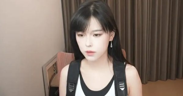 Bóng hồng nổi tiếng chỉ ra thực trạng éo le của Esports, lý do buộc phải "cosplay" khiêu gợi? avatar1727785352332 1727785353122830360417 0 0 388 741 crop 17277853824531341602684png