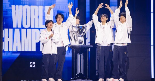 Zeus hé lộ nội tình sau loạt kết quả tệ hại của T1 trước CKTG 2024, hoá ra là do "tự hủy" avatar1731289984040 1731289984988569061052 5 0 380 600 crop 17312900059861641489429png