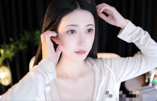 Nữ streamer xinh đẹp có dấu hiệu bất ổn: Làm hành động "dại dột" trên livestream khiến fan suýt phải gọi cảnh sát, nền tảng buộc phải ngắt live khẩn cấp avatar1732073857291 17320738574461238456107jpeg