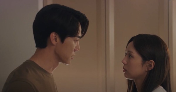 When the Phone Rings có 1 tình tiết khác xa nguyên tác, tinh tế cỡ nào mà netizen khen ngợi hết lời avatar1733113660186 1733113662120756175007 0 0 523 1000 crop 1733113687684882093459jpg