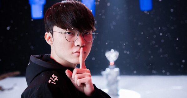 Nam streamer danh tiếng "đụng chạm" Faker và T1 sau giải thưởng "ao làng" avatar1733729710027 1733729710534451089741 8 0 479 900 crop 17337298487871240692341png
