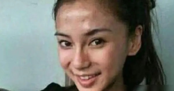 Nhan sắc gây sốc của Angelababy baby5 17354468372881450120160 0 0 317 605 crop 1735446845552981635925jpg