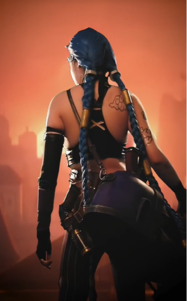 Hóa thân thành Jinx, hot girl “trứng rán” khiến người xem Hóa thân thành Jinx, hot girl “trứng rán” khiến người xem