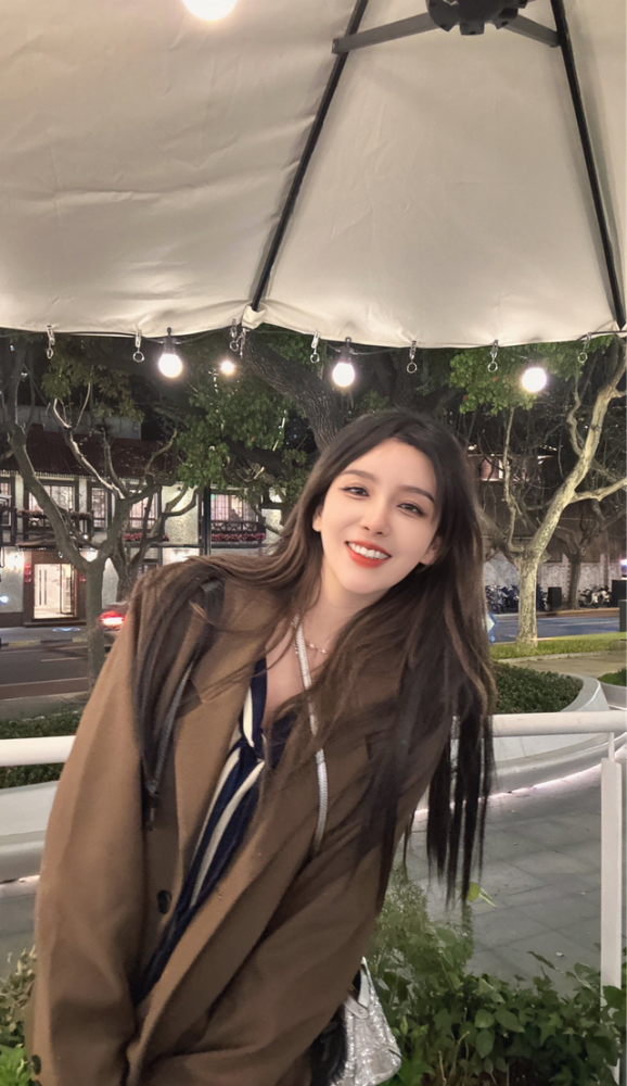 photo-1732525450724 photo-1732525450724