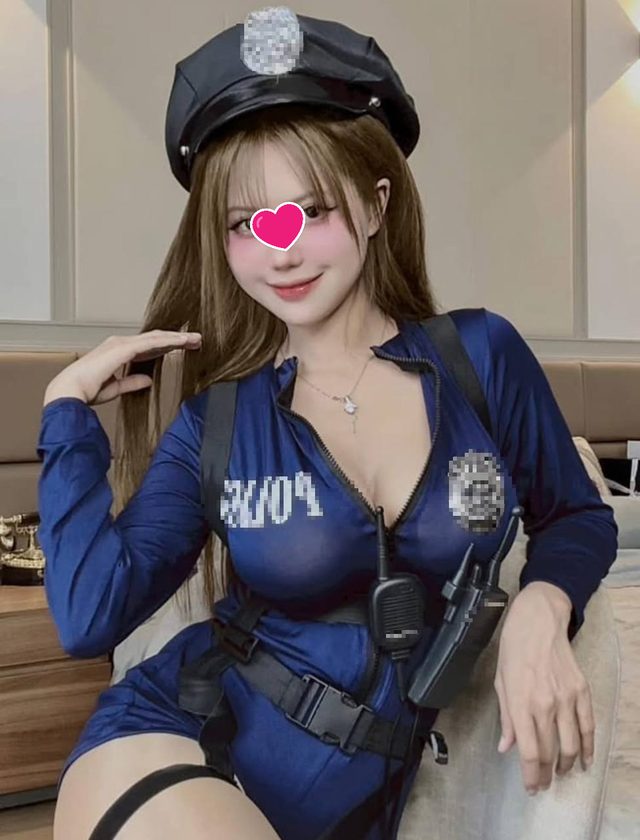 photo-1733655340724 photo-1733655340724