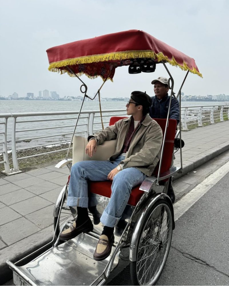 1 đồng nghiệp Vbiz rao thông tin Sơn Tùng bị liệt dây thần kinh số 7- Ảnh 6. 1 đồng nghiệp Vbiz rao thông tin Sơn Tùng bị liệt dây thần kinh số 7- Ảnh 6.