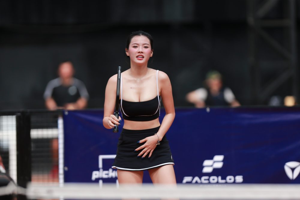 Danh tính mỹ nhân pickleball hot nhất hôm nay: Từ tinh thần đến vóc dáng đều 10 điểm!- Ảnh 1. Danh tính mỹ nhân pickleball hot nhất hôm nay: Từ tinh thần đến vóc dáng đều 10 điểm!- Ảnh 1.