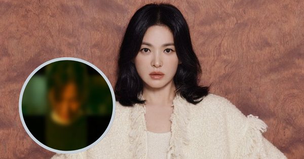 Mặt mộc gây sốc của Song Hye Kyo cam 17339834614322096060283 0 0 503 960 crop 17339834714881457242377png