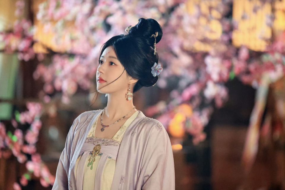 4 sao Hoa ngữ flop nhất 2024: Triệu Lộ Tư xếp thứ 3, hạng 1 cả nhan sắc lẫn diễn xuất đều chạm đáy- Ảnh 6. 4 sao Hoa ngữ flop nhất 2024: Triệu Lộ Tư xếp thứ 3, hạng 1 cả nhan sắc lẫn diễn xuất đều chạm đáy- Ảnh 6.