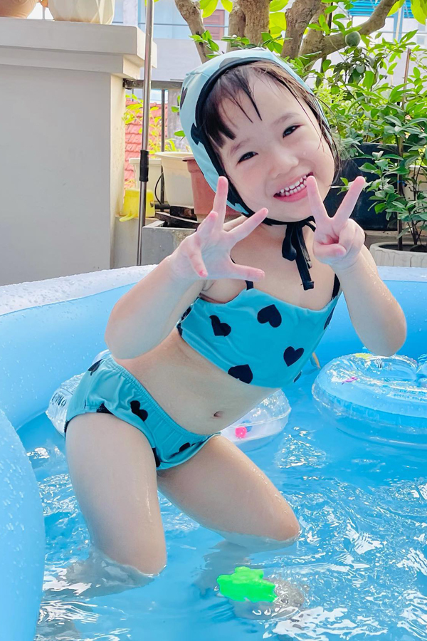 Bà xã sao Việt sốt ruột trước hành động của con gái, sững người khi bị hỏi 1 câu- Ảnh 8. Bà xã sao Việt sốt ruột trước hành động của con gái, sững người khi bị hỏi 1 câu- Ảnh 8.