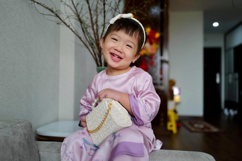 Bà xã sao Việt sốt ruột trước hành động của con gái, sững người khi bị hỏi 1 câu- Ảnh 7. Bà xã sao Việt sốt ruột trước hành động của con gái, sững người khi bị hỏi 1 câu- Ảnh 7.