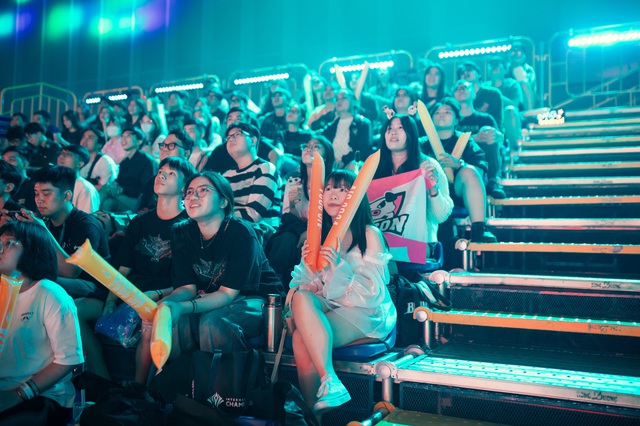 Chung kết sôi động của AIC 2024: MC Phương Thảo Chung kết sôi động của AIC 2024: MC Phương Thảo