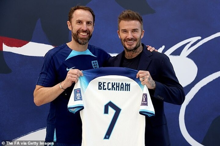 Mớ hỗn độn của David Beckham- Ảnh 2. Mớ hỗn độn của David Beckham- Ảnh 2.