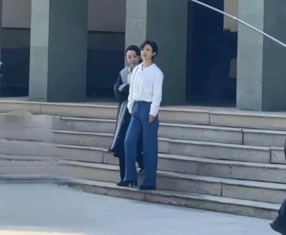 Nhan sắc thật của Triệu Lệ Dĩnh khiến 60 triệu người sốc nặng- Ảnh 1. Nhan sắc thật của Triệu Lệ Dĩnh khiến 60 triệu người sốc nặng- Ảnh 1.