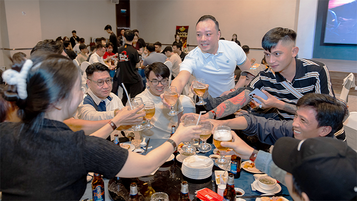 Ngày Hội Đỉnh Phong: Kết Nối Đam Mê - Cùng Nhau Tỏa Sáng, dấu ấn 5 năm của Đỉnh Phong Tam Quốc 6 Ngày Hội Đỉnh Phong: Kết Nối Đam Mê - Cùng Nhau Tỏa Sáng, dấu ấn 5 năm của Đỉnh Phong Tam Quốc 6