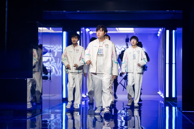 LPL cũng có drama chuyển nhượng và LPL cũng có drama chuyển nhượng và