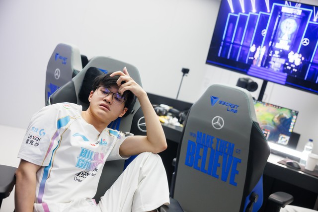 Xun bị GĐTT của BLG ngụ ý là Xun bị GĐTT của BLG ngụ ý là