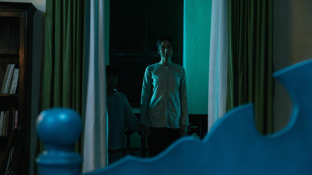 Linh Miêu: Xem phim kinh dị nhưng không thấy sợ, chỉ thấy buồn cười!- Ảnh 6. Linh Miêu: Xem phim kinh dị nhưng không thấy sợ, chỉ thấy buồn cười!- Ảnh 6.