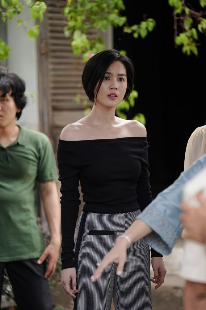 Ngọc Trinh bất ngờ bật khóc nức nở trước hàng trăm người, nghe lý do mà ai cũng thương- Ảnh 1. Ngọc Trinh bất ngờ bật khóc nức nở trước hàng trăm người, nghe lý do mà ai cũng thương- Ảnh 1.