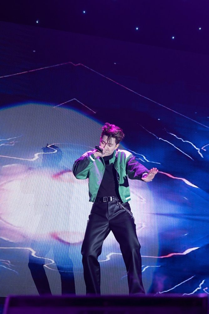 Dương Domic, Hoàng Yến Chibi khiến khán giả “cháy” hết mình duong domic hoang yen chibi khien khan gia chay het minh han02528 1735404264 603 width740height1110