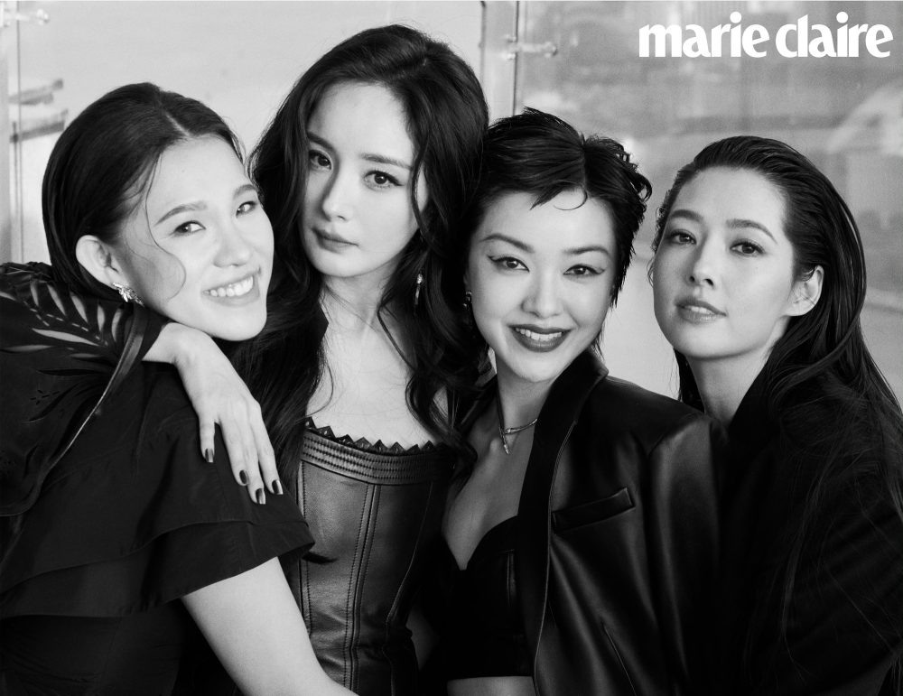 Bức ảnh khiến Dương Mịch bị coi là người hầu của Lưu Diệc Phi- Ảnh 4. Bức ảnh khiến Dương Mịch bị coi là người hầu của Lưu Diệc Phi- Ảnh 4.