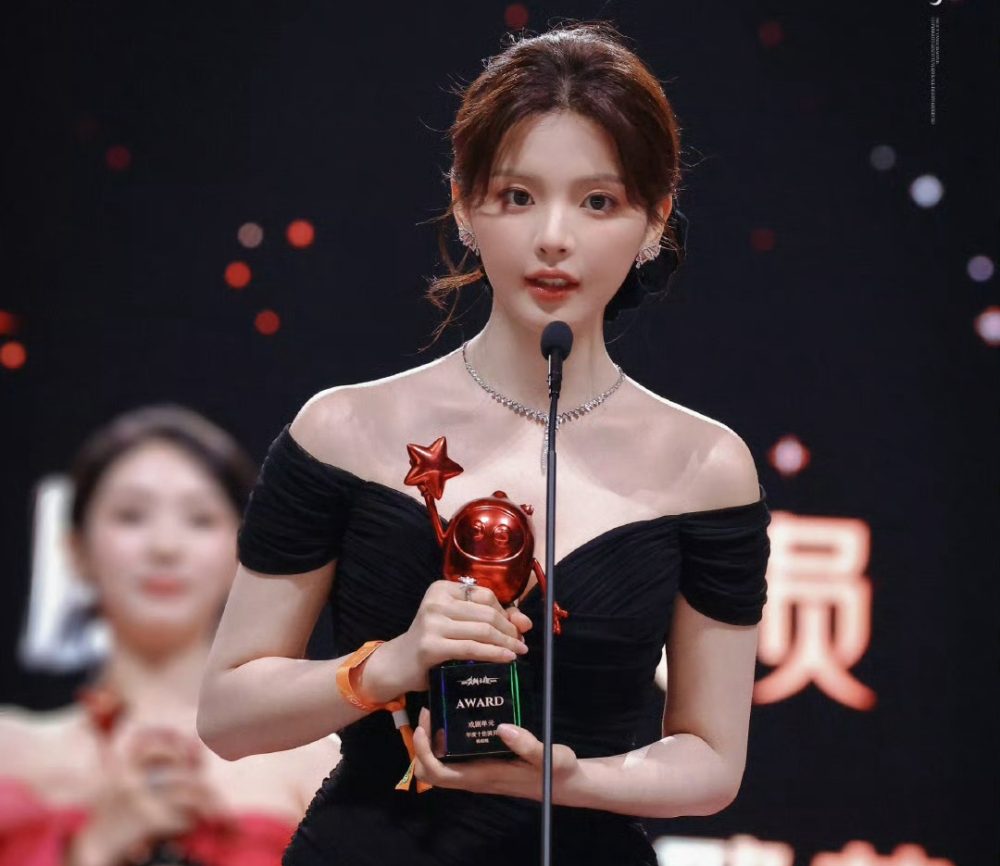 Mỹ nhân đẹp nhất Trung Quốc bị khinh thường- Ảnh 5. Mỹ nhân đẹp nhất Trung Quốc bị khinh thường- Ảnh 5.