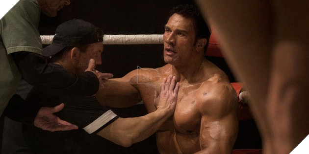 Emily Blunt Tiet Lo Ban Dien Dwayne Johnson Hoan Toan Khac Biet Trong Phim Tieu Su The Smashing Machine 2 Emily Blunt Tiết Lộ Bạn Diễn Dwayne Johnson Hoàn Toàn Khác Biệt Trong Phim Tiểu Sử The Smashing Machine 2