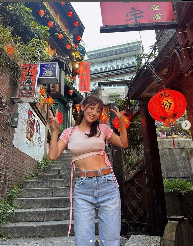 Nữ streamer bất ngờ nổi tiếng nhờ tình huống bị Nữ streamer bất ngờ nổi tiếng nhờ tình huống bị