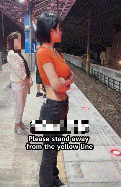 Thừa nhận kích thước "tâm hồn" bằng trái dưa hấu, cô gái xinh đẹp rơi vào tình huống "khó đỡ" - Ảnh 1. Thừa nhận kích thước "tâm hồn" bằng trái dưa hấu, cô gái xinh đẹp rơi vào tình huống "khó đỡ" - Ảnh 1.