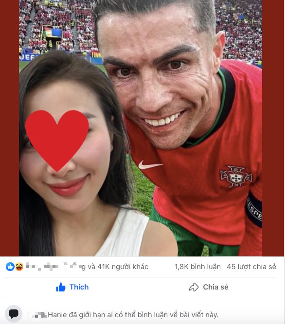 Khoe ảnh với CR7, gái xinh bất ngờ lên xu hướng nhưng vội vàng