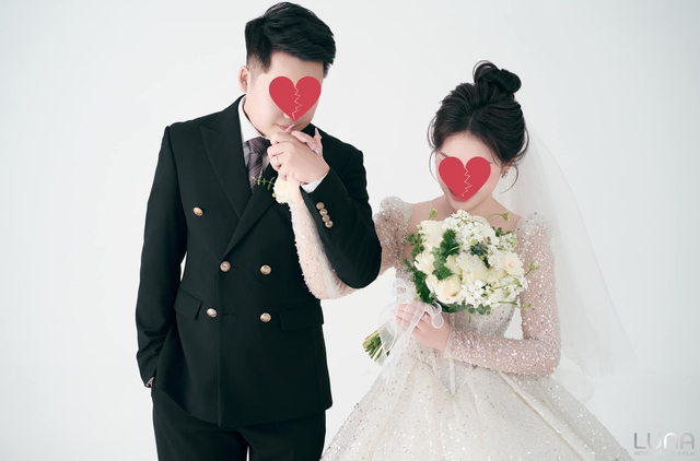 Yêu nhanh cưới vội, cặp TikToker đình đám thông báo tin sốc- Ảnh 1. Yêu nhanh cưới vội, cặp TikToker đình đám thông báo tin sốc- Ảnh 1.