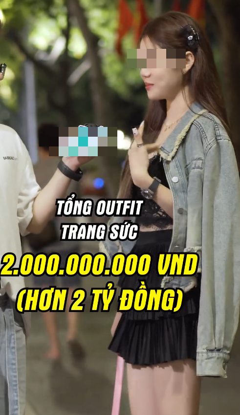 Soi màn "bóc giá" hơn 2 tỷ đồng của gái xinh, người xem lắc đầu - Ảnh 2. Soi màn "bóc giá" hơn 2 tỷ đồng của gái xinh, người xem lắc đầu - Ảnh 2.