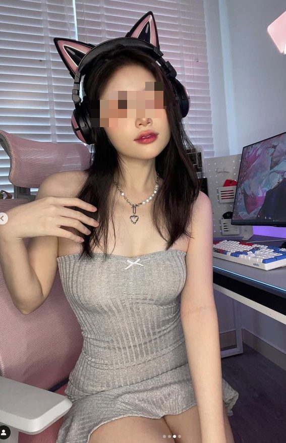 Diện đồ hở bạo và bị anti công kích, gái xinh Diện đồ hở bạo và bị anti công kích, gái xinh