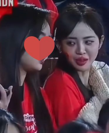 Xuất hiện với diện mạo Xuất hiện với diện mạo