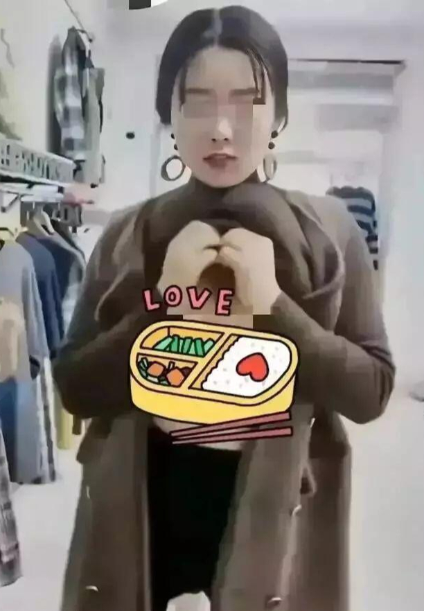 Nữ streamer bất chấp Nữ streamer bất chấp