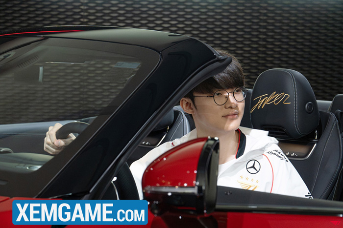 Faker được tặng Mercedes mới, fan thắc mắc tương lai có bị “chia tay đòi quà” giống BMW ? faker duoc tang xe mercedes 5