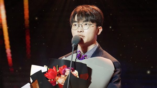 LCK Awards 2024 live: Tổng hợp kết quả các hạng mục faker lck awards 2024jpg