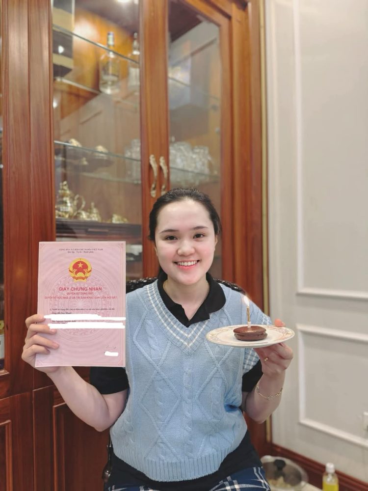 fb_img_1735404723293-1735406160-693-width1080height1440 Vợ đội trưởng Đỗ Duy Mạnh: