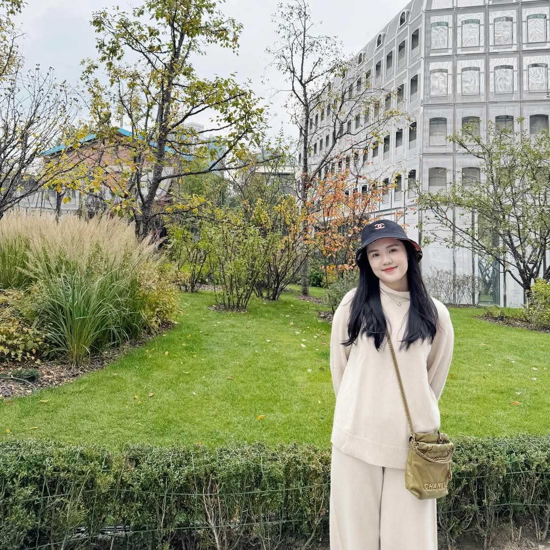 fb_img_1735404865097-1735406123-165-width1080height1080 Vợ đội trưởng Đỗ Duy Mạnh: