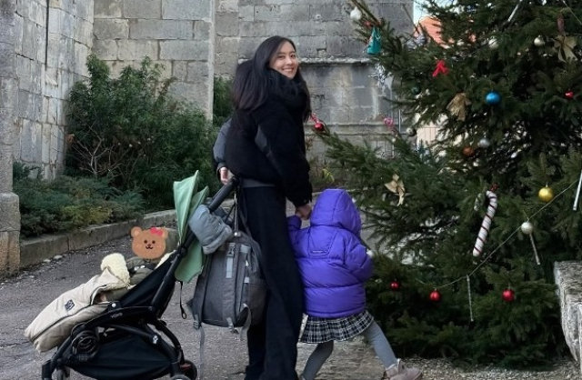 Nghi vấn Á hậu đình đám rạn nứt hôn nhân với CEO công nghệ?- Ảnh 1. Nghi vấn Á hậu đình đám rạn nứt hôn nhân với CEO công nghệ?- Ảnh 1.