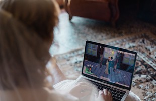 Ngay trong đám cưới của mình, nữ game thủ làm điều hiếm có gnreo39aeaa2qqa 17174718905752035594160 106 0 1706 2560 crop 1717471957916343299850jpg