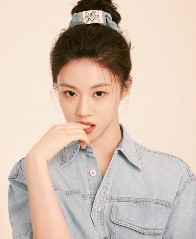 Nữ thần học đường xinh nhất Hàn Quốc hiện tại, tóc tai rối bời vẫn đẹp phát sáng cả khung hình- Ảnh 7. Nữ thần học đường xinh nhất Hàn Quốc hiện tại, tóc tai rối bời vẫn đẹp phát sáng cả khung hình- Ảnh 7.