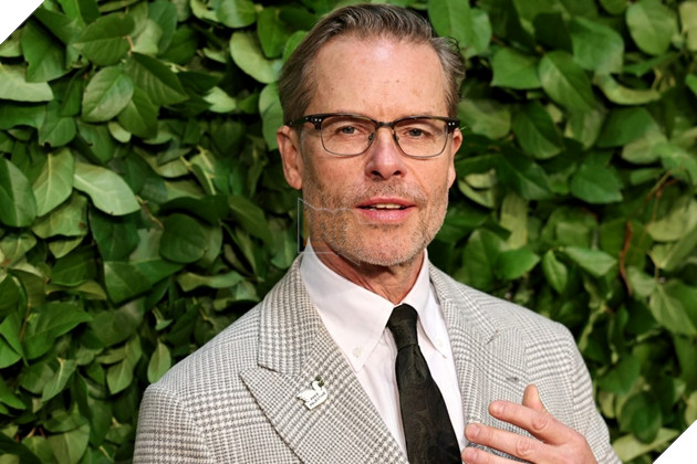 Guy Pearce Cho Biết Anh Đã Bị Ngăn Cản Để Không Thể Xuất Hiện Trong Phim Của Christopher Nolan
